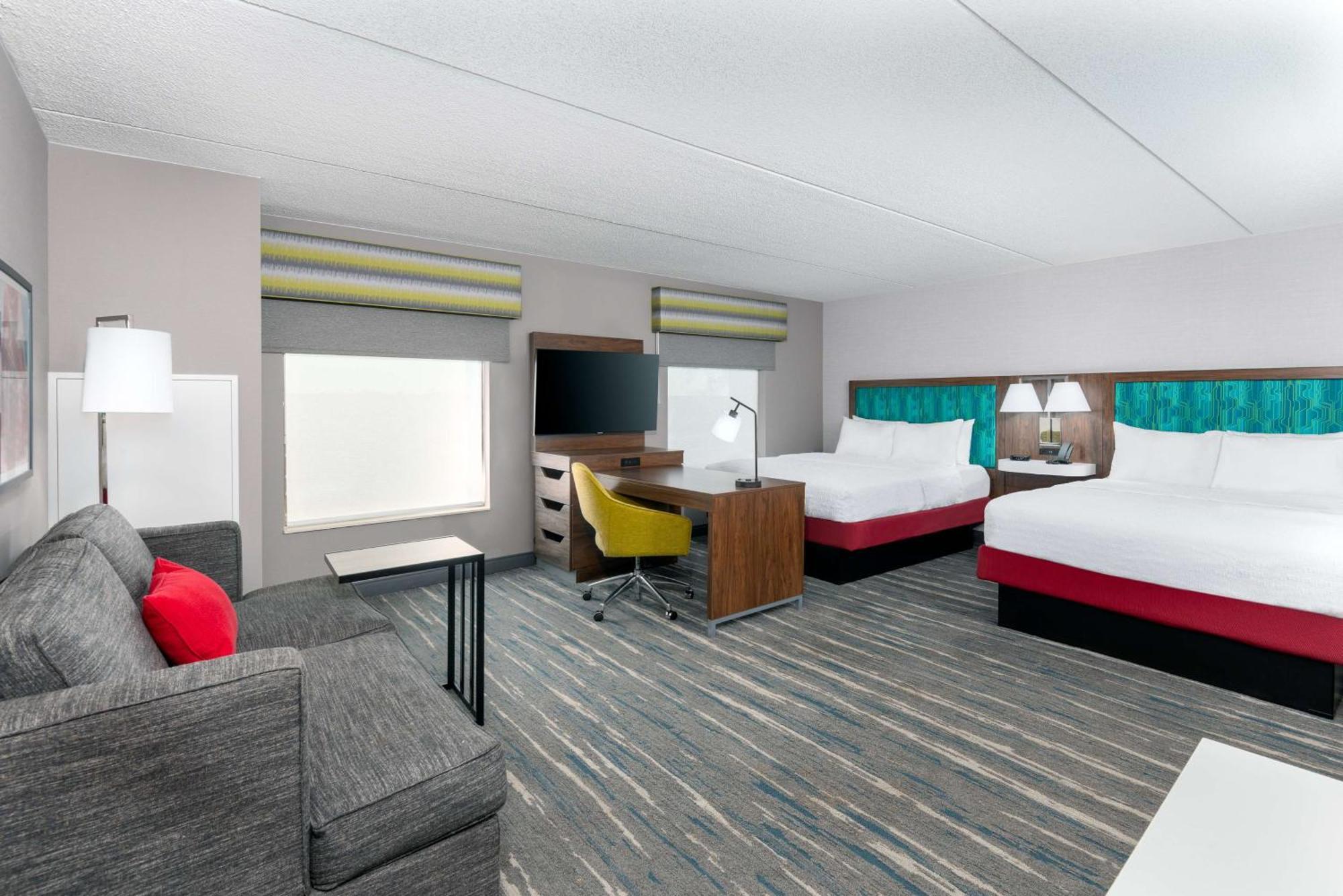 Hampton Inn & Suites Cleveland-Beachwood Exterior photo